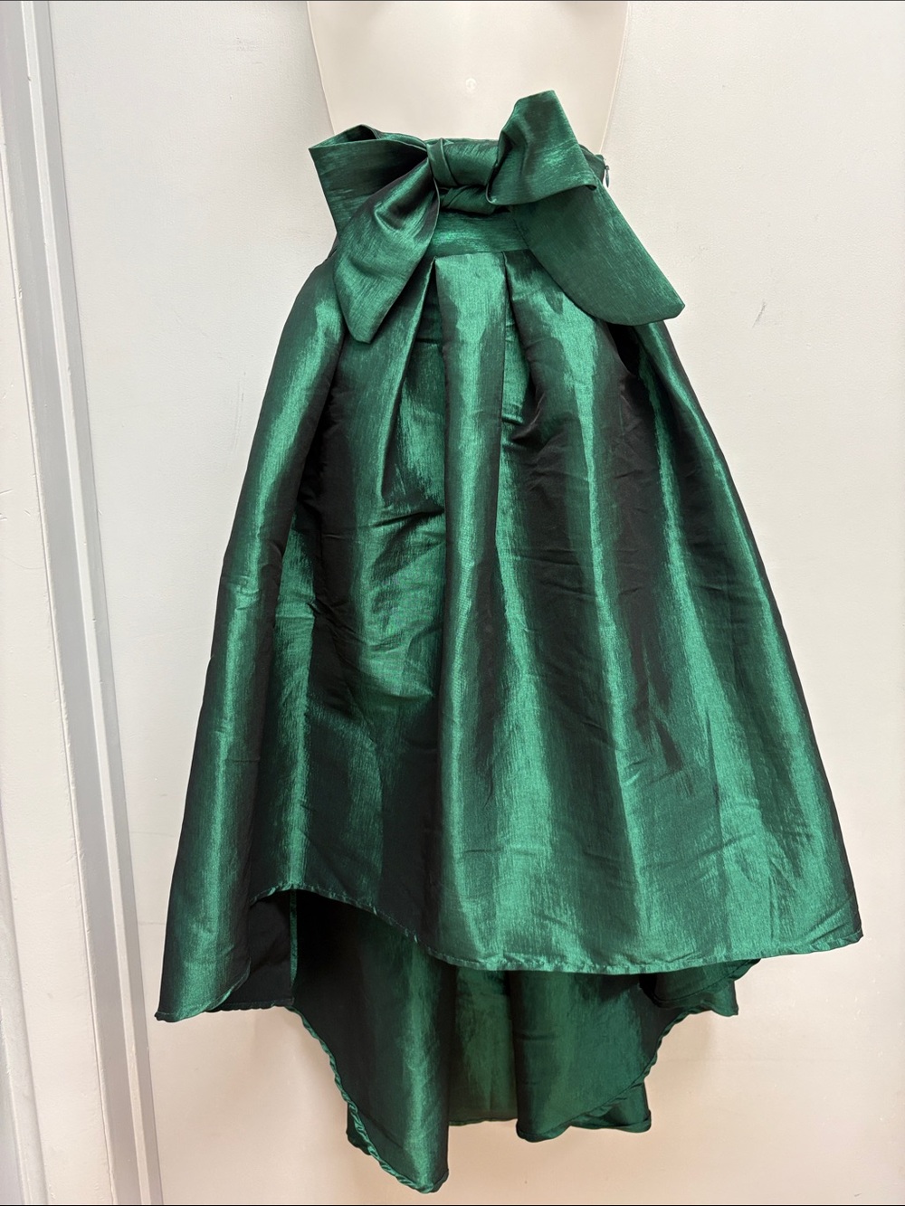 Cemi Ceri USA Emerald Green High-Low Party Skirt (Size Medium)